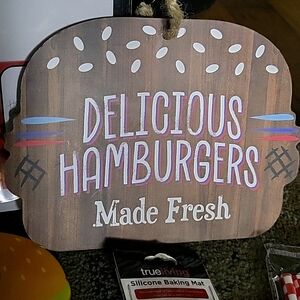 Decorative cooking burger bundle